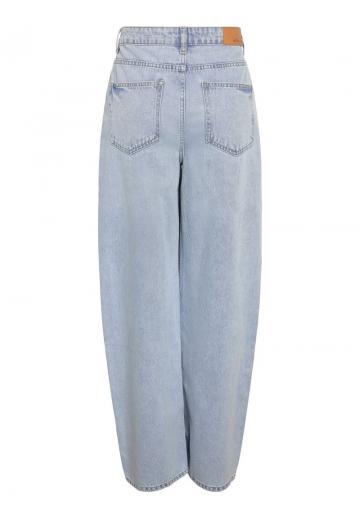 Свободные джинсы