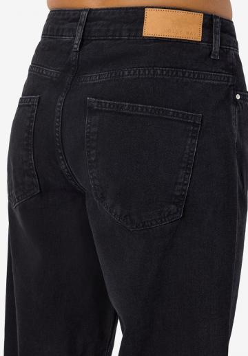 Свободные джинсы