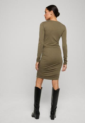 Платье футляр