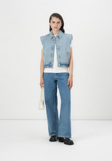 Джинсовая жилетка