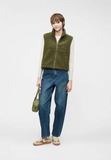 Пуховой жилет