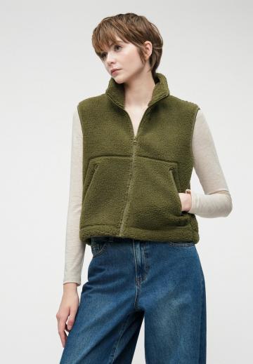 Пуховой жилет