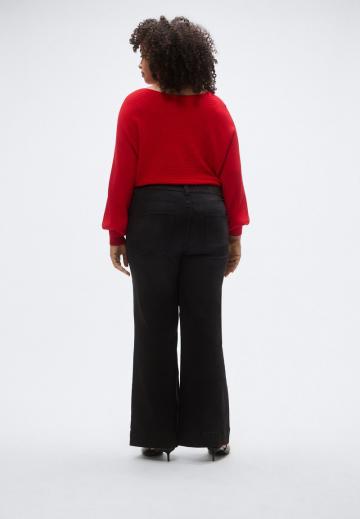 Клешеные джинсы