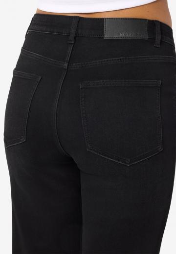 Клешеные джинсы