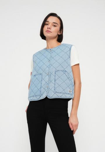 Клешеные джинсы