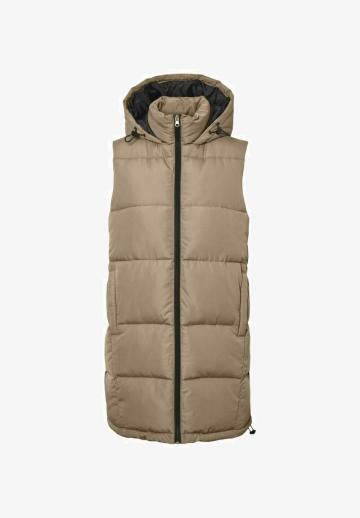 Длинный жилет