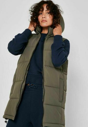 Длинный жилет