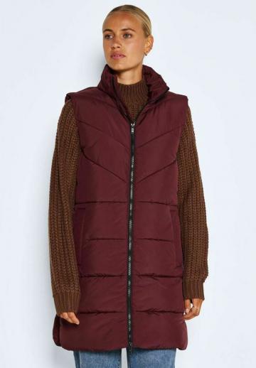 Длинный жилет