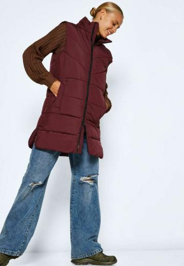 Длинный жилет