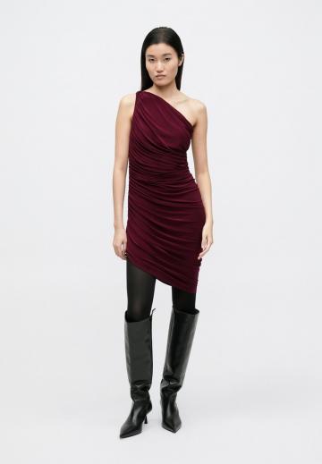 Короткое платье