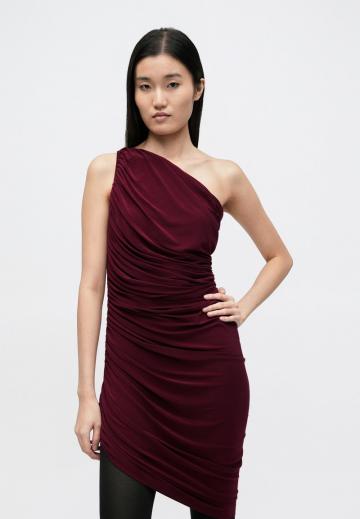 Короткое платье