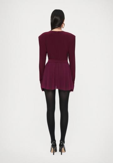 Короткое платье