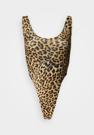 Слитный купальник