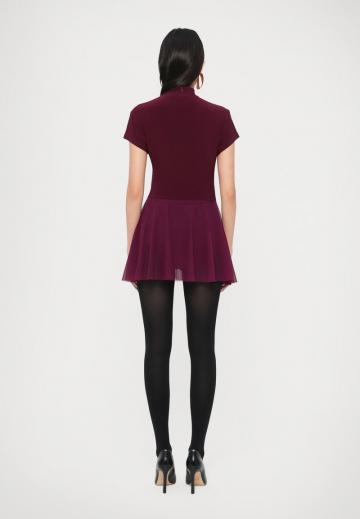 Короткое платье