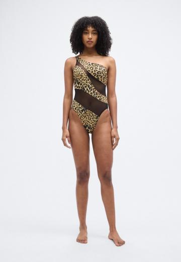 Слитный купальник