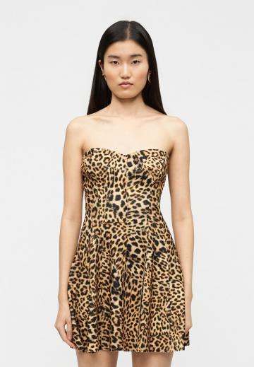 Короткое платье