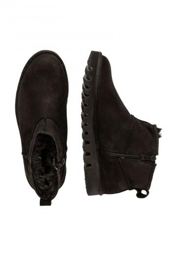 Сапожки на танкетке