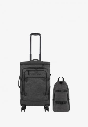 Набор чемоданов