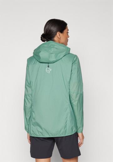 Спортивная куртка