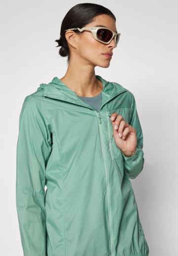 Спортивная куртка