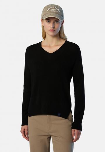 Пуловер с вырезом V