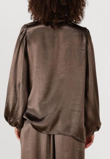Атласная блузка