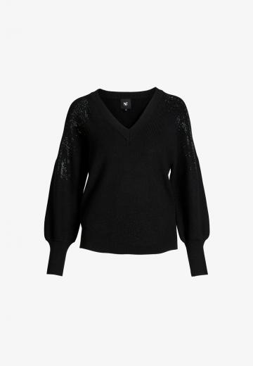 Пуловер с вырезом V