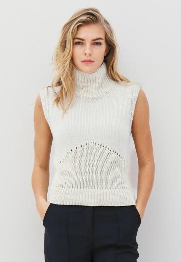 Пуловер без рукавов