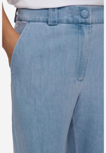 Прямые джинсы