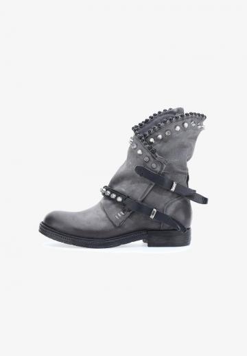 Ковбойские сапожки