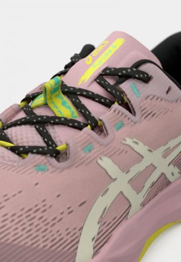 Беговые кроссовки