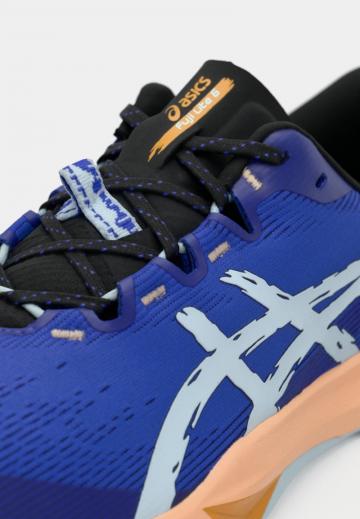 Беговые кроссовки