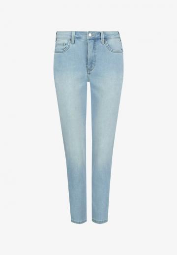 Короткие джинсы