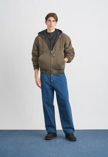 Куртка бомбер