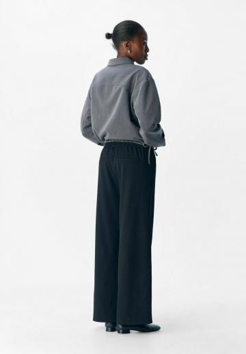 Короткая куртка