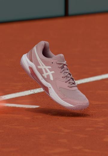 Теннисные кроссовки