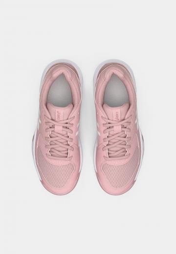 Теннисные кроссовки