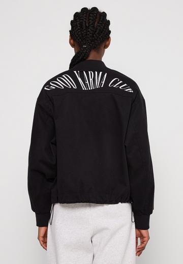 Куртка с накладнымит карманами