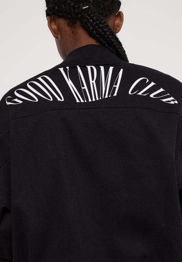 Куртка с накладнымит карманами