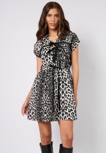 Короткое платье