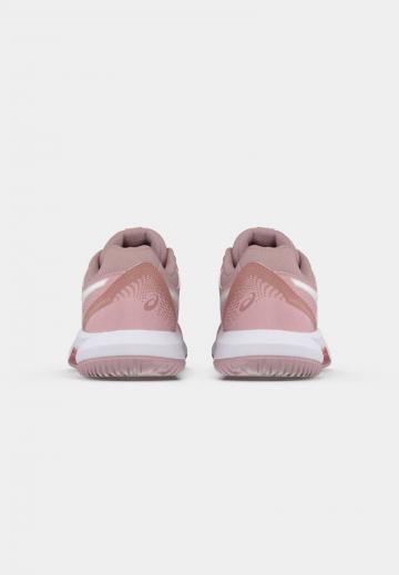 Теннисные кроссовки