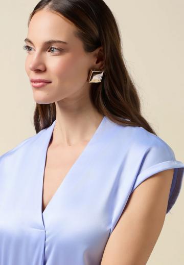 Атласная блузка