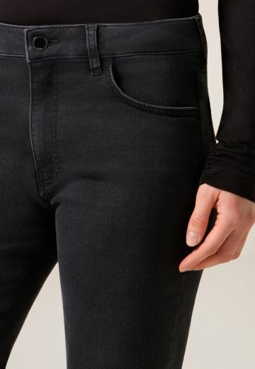 Клешеные джинсы