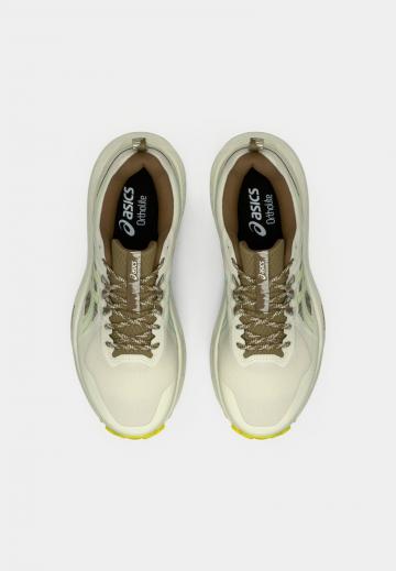 Беговые кроссовки