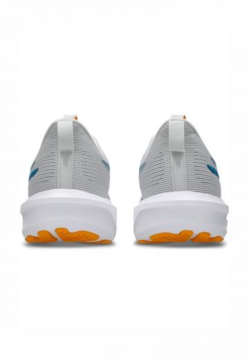 Беговые кроссовки