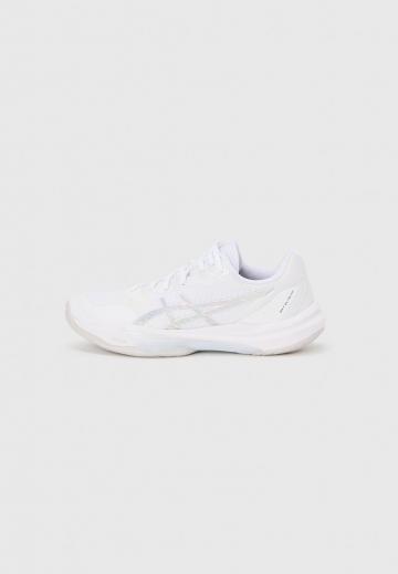 Кроссовки для зала