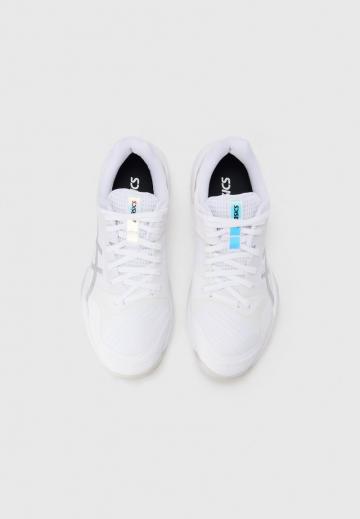 Кроссовки для зала