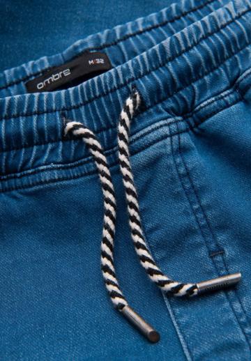 Узкие джинсы