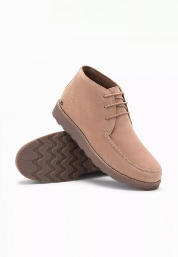 Ботинки на шнуровке