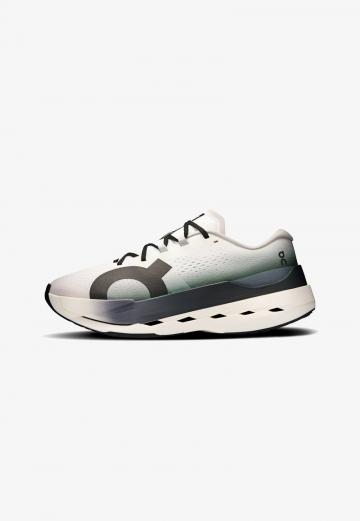 Беговые кроссовки